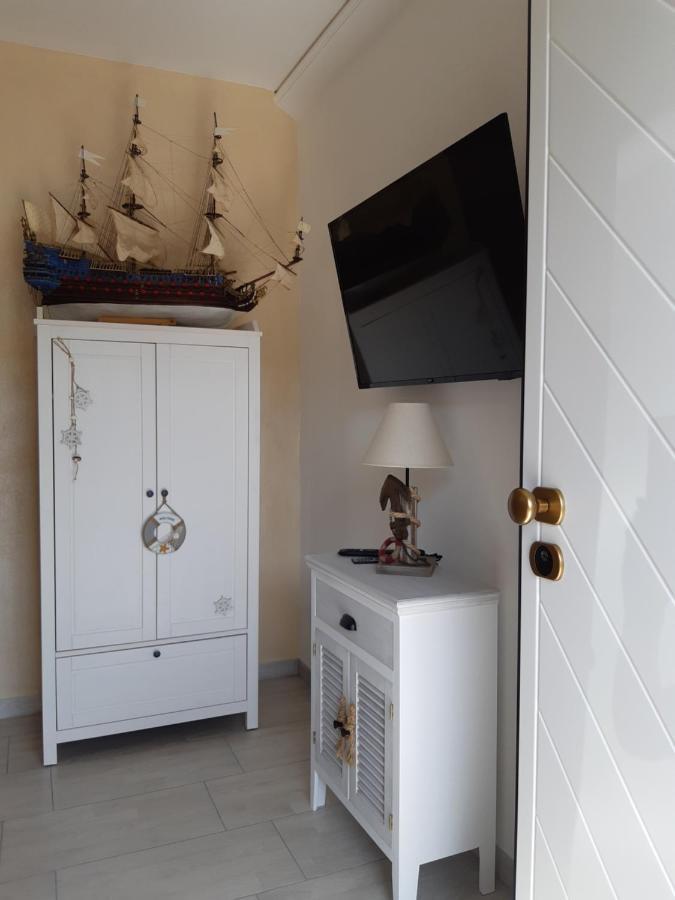 Soleil Royal Piano Terra Apartment เวียเรจโจ ภายนอก รูปภาพ